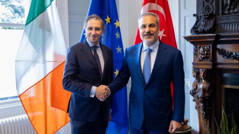 Bakan Fidan İrlanda Başbakan Yardımcısı Harris ile Görüştü