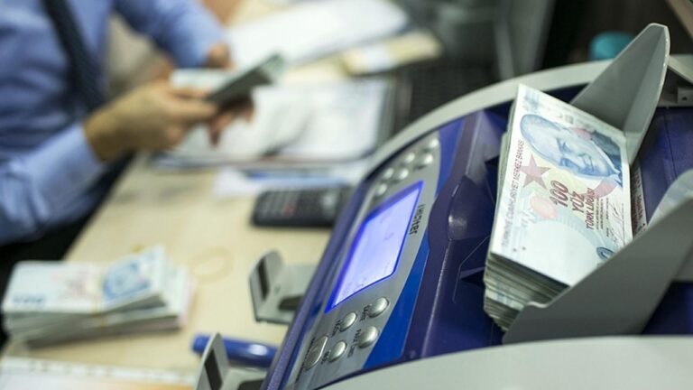 Banka Bakiyelerindeki Düşüş Devam Ediyor