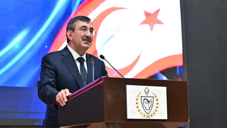 Cevdet Yılmaz: Dijitalleşme Yolunda Kıbrıs Türkü’nün Ufkunu Genişletiyoruz