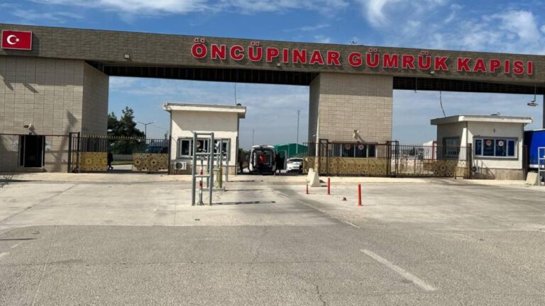 Cilvegözü ve Öncüpınar Gümrük Kapılarında Geçiş Süresi 24 Saate Ulaşacak