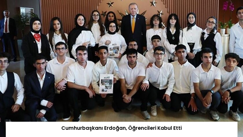 Cumhurbaşkanı Erdoğan, Öğrencileri Kabul Etti