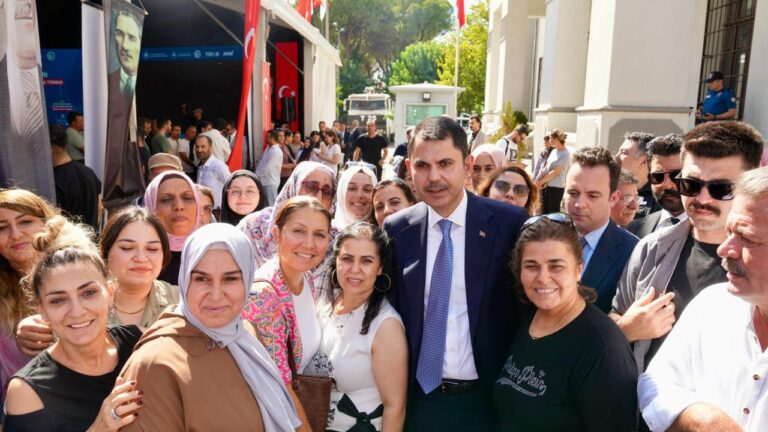 Deprem Konutları ve Yangın Bölgeleri İçin Yapılan Çalışmalar Hızla Devam Ediyor