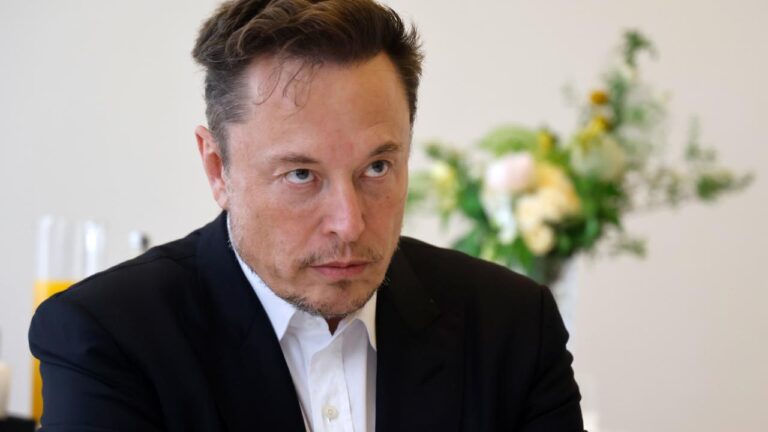 Elon Musk Apple ve OpenAI’ı Dava Edecek