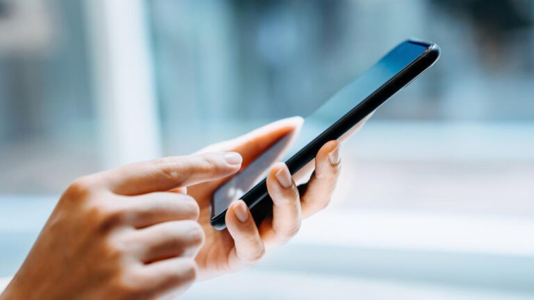 Güney Kore Okullarda Cep Telefonu Kullanımını Yasaklıyor