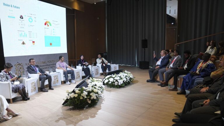 Kazan Küresel Gençlik Zirvesi’nde Dijital Öğrenme Oturumu