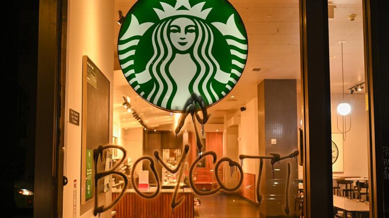 Malezya’da Starbucks Boykotu: Satışlar Yüzde 36 Azaldı