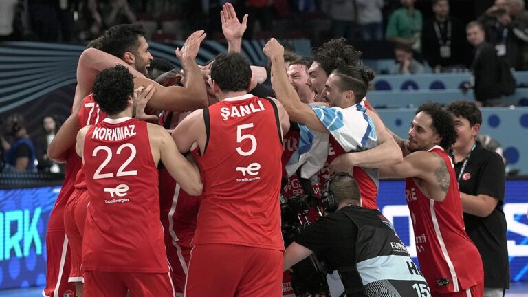 12 Dev Adam EuroBasket 2025 Finalinde