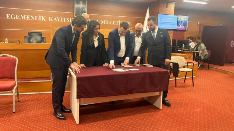 AK Parti Bayrampaşa’da Hukuki Süreç Başlattı