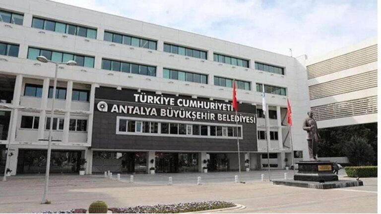 Antalya Büyükşehir Belediyesi’nde Rüşvet Skandalı