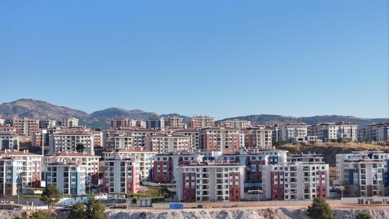 Asrın İnşasında 300 Bin Yuva Tamamlandı