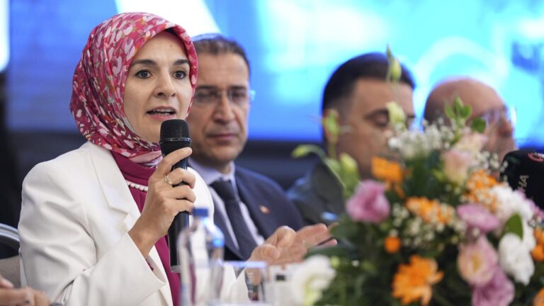 Bakan Göktaş: Ailelerimizle Güçlü Bir Gelecek İçin Birlikteyiz