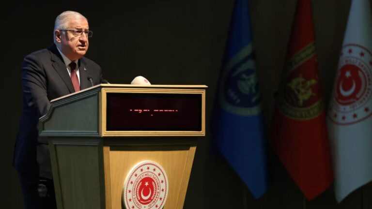 Bakan Güler’den PKK’ya Silah Teslim Çağrısı