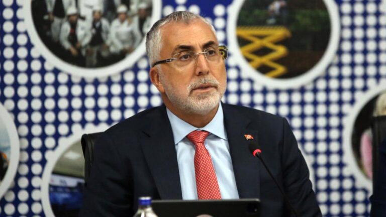 Bakan Işıkhan: Kesintisiz Büyüme Süreci Devam Ediyor