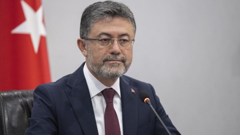 Bakan Yumaklı: Devasa taşkın kontrol tesisleri için 600 milyon dolarlık yatırım yapacağız