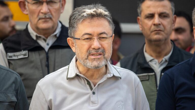 Bakan Yumaklı: Orman Yangınlarıyla Mücadelede Son Durum