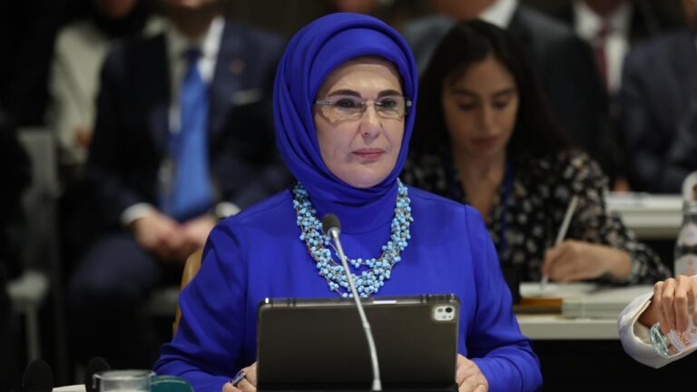 Emine Erdoğan: Çocuklar İnsanlık Ailesinin Öz Çocuklarıdır