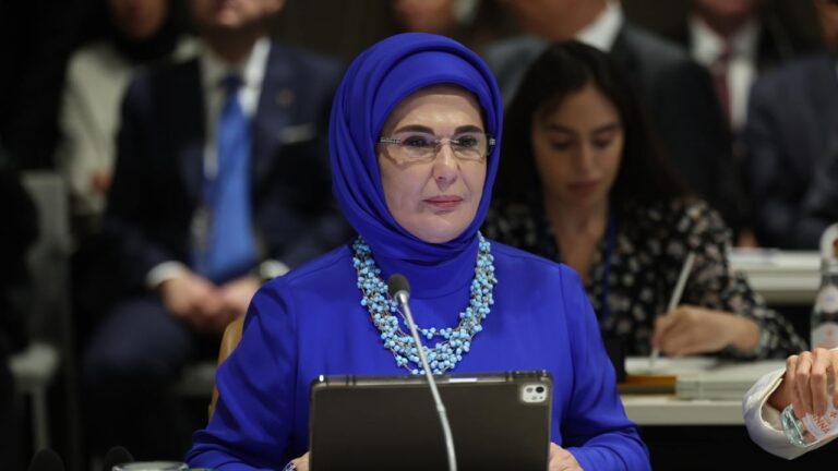 Emine Erdoğan: Çocuklar İnsanlık Ailesinin Öz Çocuklarıdır