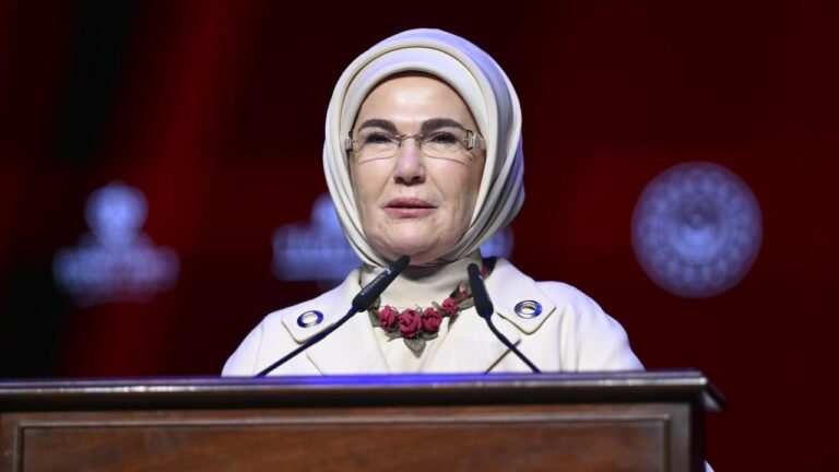 Emine Erdoğan’dan Yeni Eğitim Öğretim Yılı Dileği