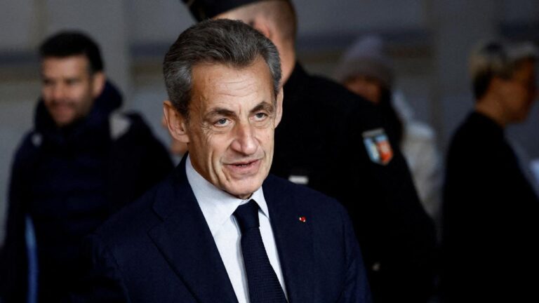 Eski Fransa Cumhurbaşkanı Nicolas Sarkozy’ye Hapis Cezası