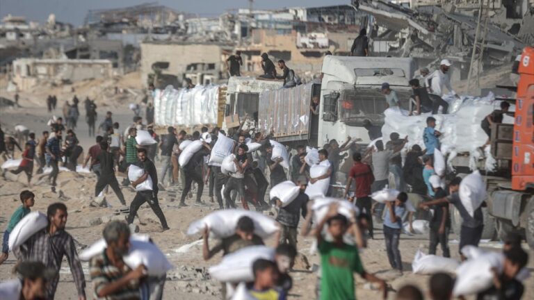 Gazze’de İsrail’in Açlığı Silaha Dönüştürdüğü Genç Abdullah’ın Dramı