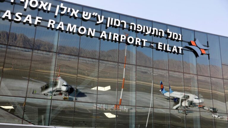İsrail, Yemen’den İHA saldırısı nedeniyle Ramon Havalimanını kapatıyor