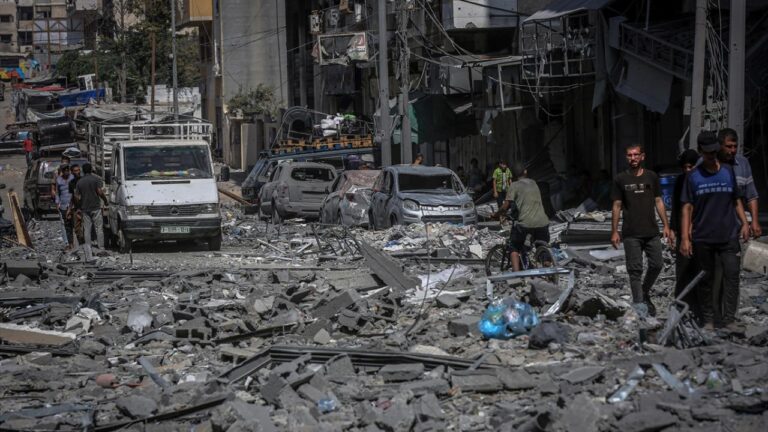 İsrail’in Gazze’ye Düzenlediği Saldırılarda 49 Filistinli Hayatını Kaybetti