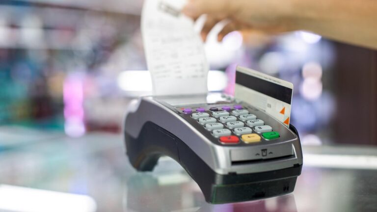 Kartlı Ödemelerde Rekor Artış: 2 Trilyon 146,3 Milyar Lira