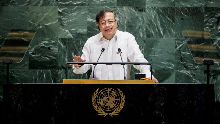 Kolombiya Cumhurbaşkanı: Soykırımdan Sorumlu Olanların Serbestçe Dolaşması Kabul Edilemez