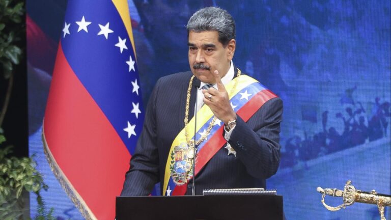 Maduro: Venezuela saldırıya uğrarsa silahlı mücadele aşamasına geçebilir