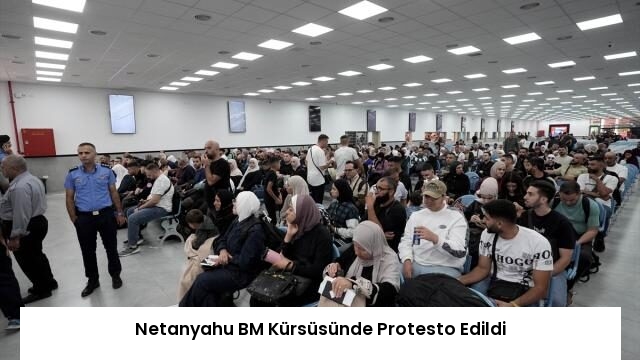 Netanyahu BM Kürsüsünde Protesto Edildi