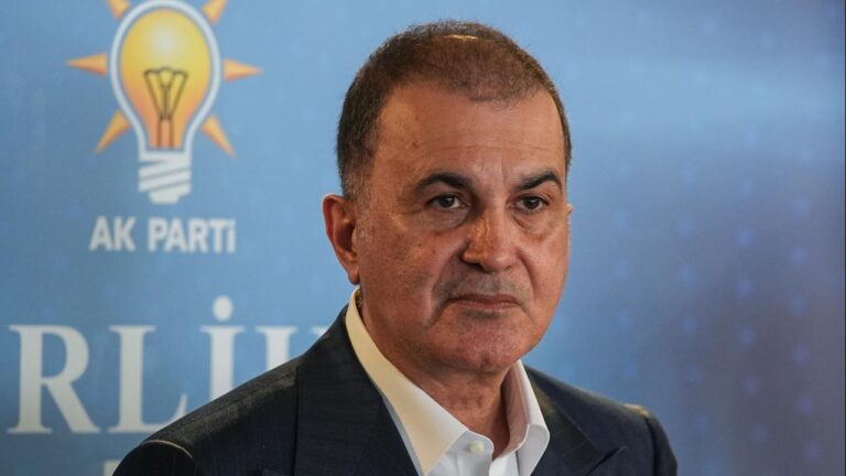 Ömer Çelik: CHP adına konuşanlar siyasi misyoner gibi davranıyor