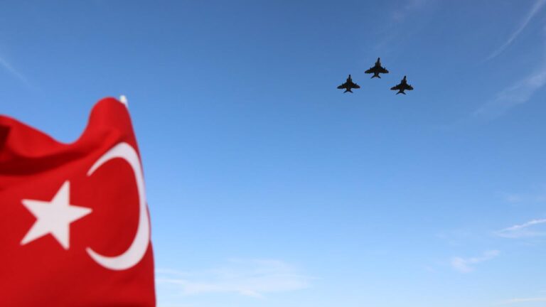 Sakarya Zaferi’nin 104. Yılında Dua Tepe’de Unutulmaz Bir Selamlama Uçuşu