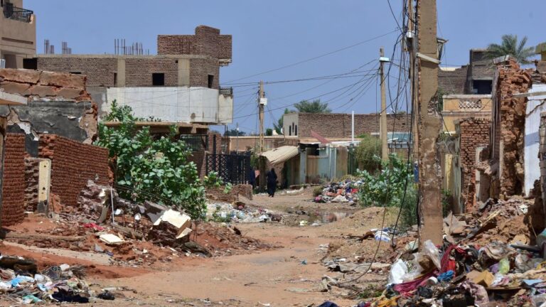 Sudan’da büyük bir trajedi: En az 1000 kişi toprak kaymasında hayatını kaybetti