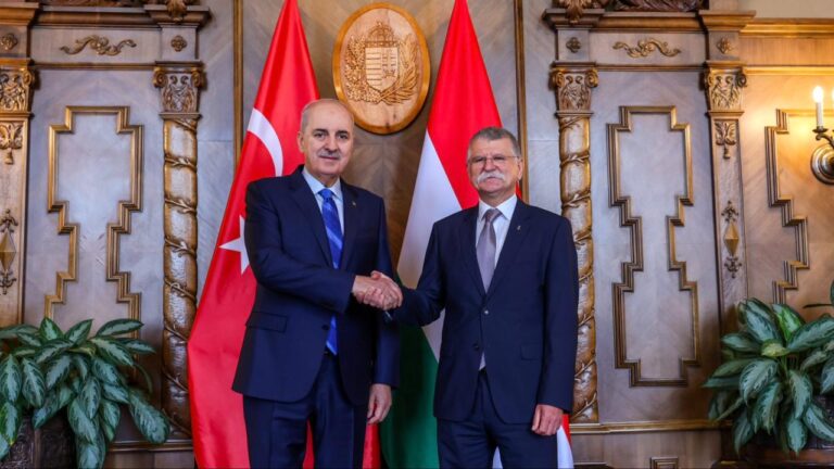 TBMM Başkanı Kurtulmuş, Macaristan Ulusal Meclisi Başkanı Köver ile görüştü