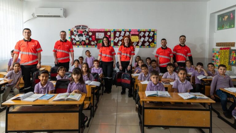 THY Koltuk Kumaşlarından Okul Çantası Projesi