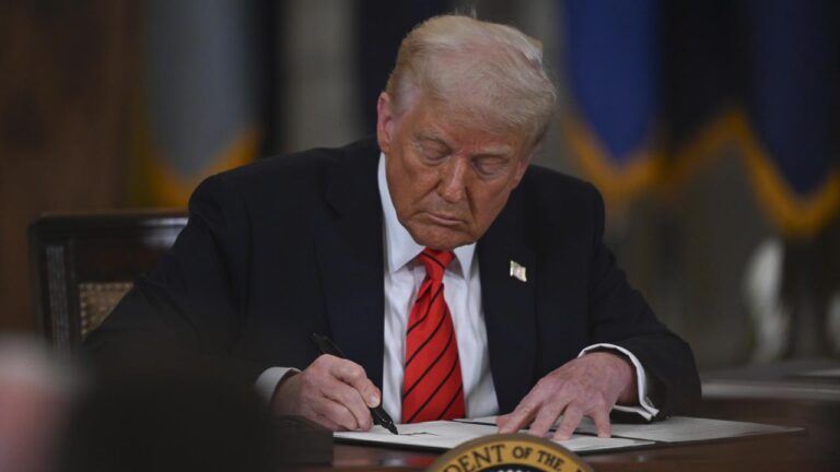 Trump, H-1B Vizelerine Yeni Düzenlemeler Getiriyor