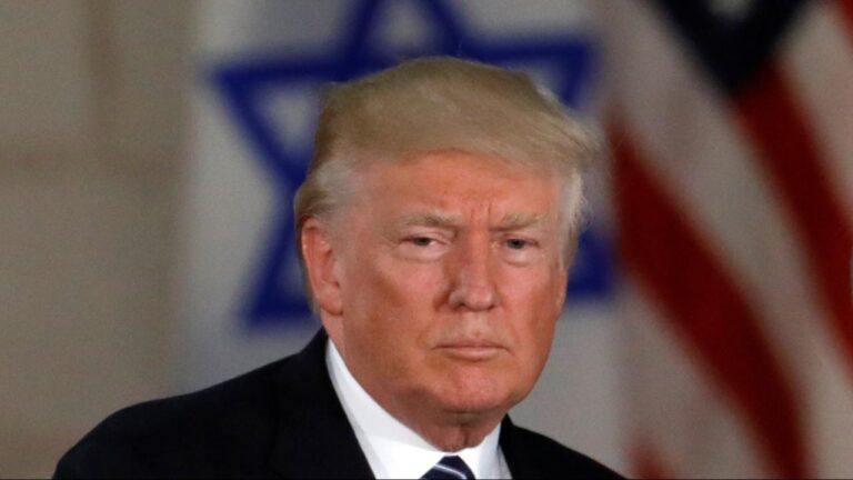 Trump, İsrail’in, Katar’a düzenlediği hava saldırısı öncesinde kendisinin bilgilendirildiği iddialarını yalanladı