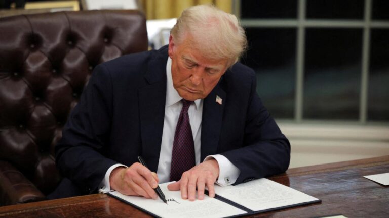 Trump, Pentagon’u “Savaş Bakanlığı” olarak değiştirme kararnamesini imzaladı