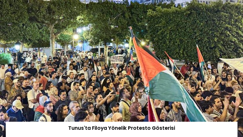 Tunus’ta Filoya Yönelik Protesto Gösterisi