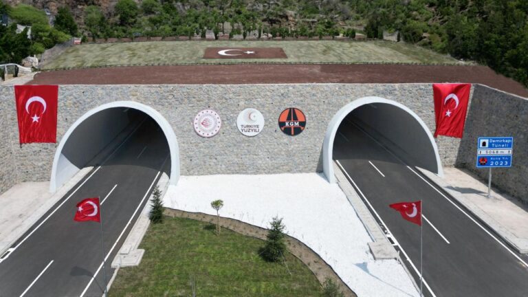 Ulaştırma Yatırımlarının Gelecek 3 Yılına Işık Tutacak Plan Açıklandı