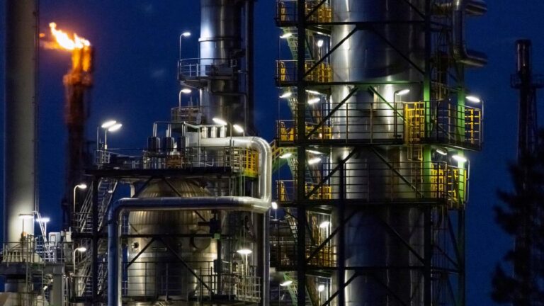 ABD Yaptırım Kararı Aldı: Rus Petrol Şirketlerine Hedef