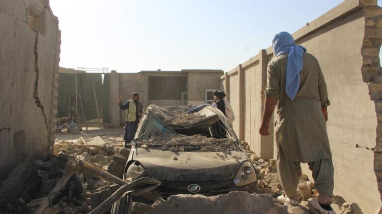 Afganistan-Pakistan Sınırındaki Saldırıda 40 Ölü, 170 Yaralı
