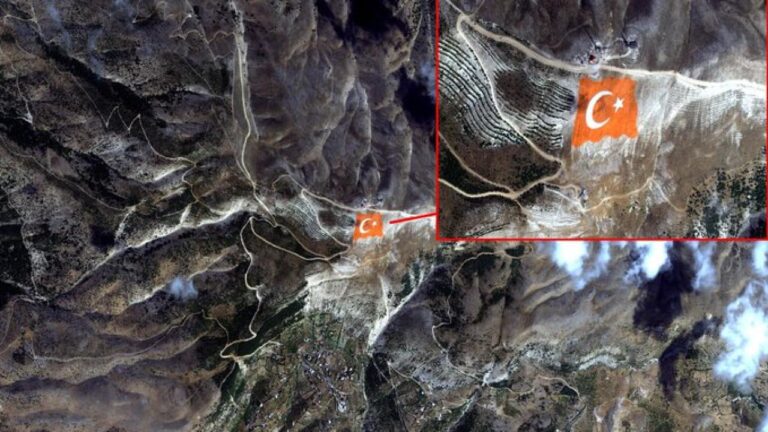 Ahır Dağı Zirvesine İşlenen Türk Bayrağı Uydu Kamerasına Yansıdı