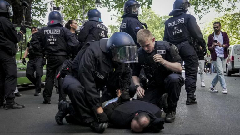 Almanya’da Filistin’e Destek Gösterileri ve Polis Şiddeti