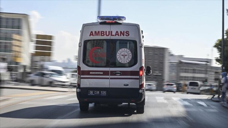 Ambulanslara Yol Vermeyen Sürücülere Ağır Cezalar Geliyor