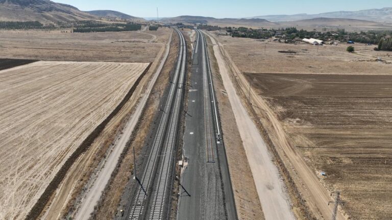 Ankara-İzmir Hızlı Tren Projesinde Köroğlu Tüneli’nde Kazı Çalışmaları Tamamlandı