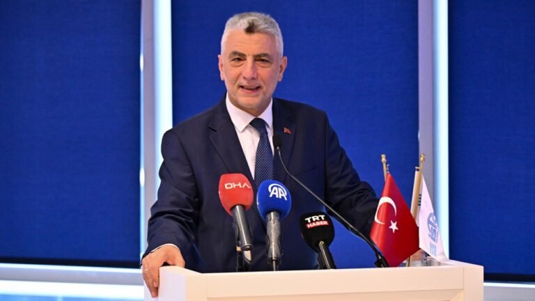 Bakan Bolat: Fiyat Etiket Düzenlemesi Yakında Geliyor