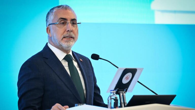 Bakan Işıkhan: Kadınların İş Gücüne Katılım Oranı Yükseliyor