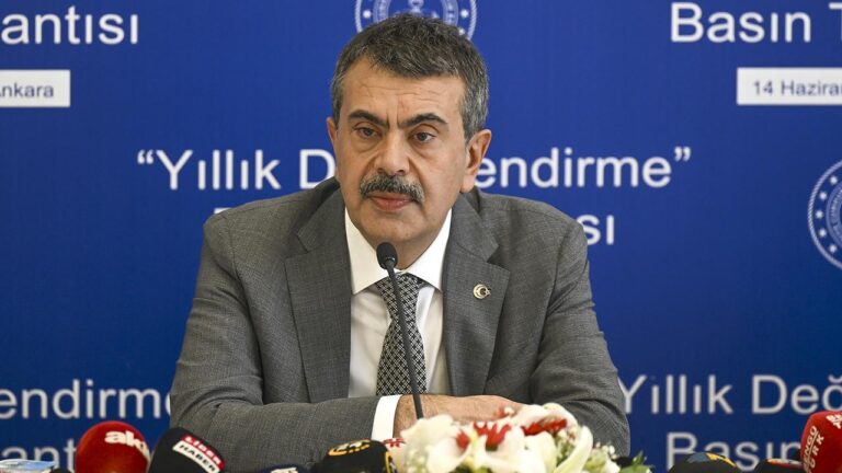 Bakan Tekin: Zorunlu Eğitim Sistemine İlişkin Rapor Oluşturuldu