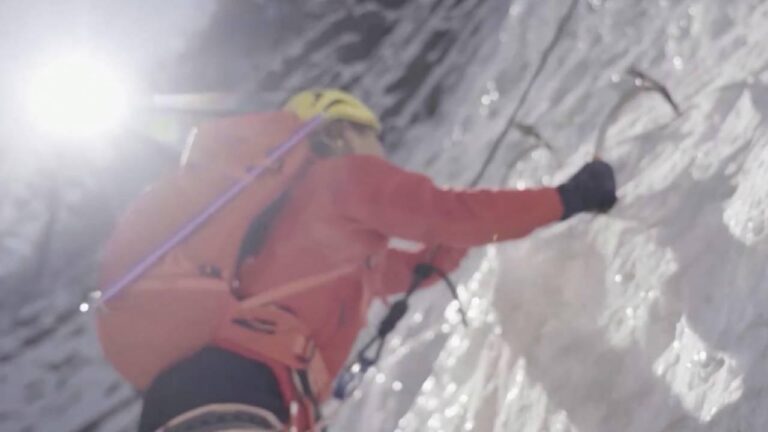Bine Yakın Dağcı Everest’te Kar Fırtınasından Kurtarıldı